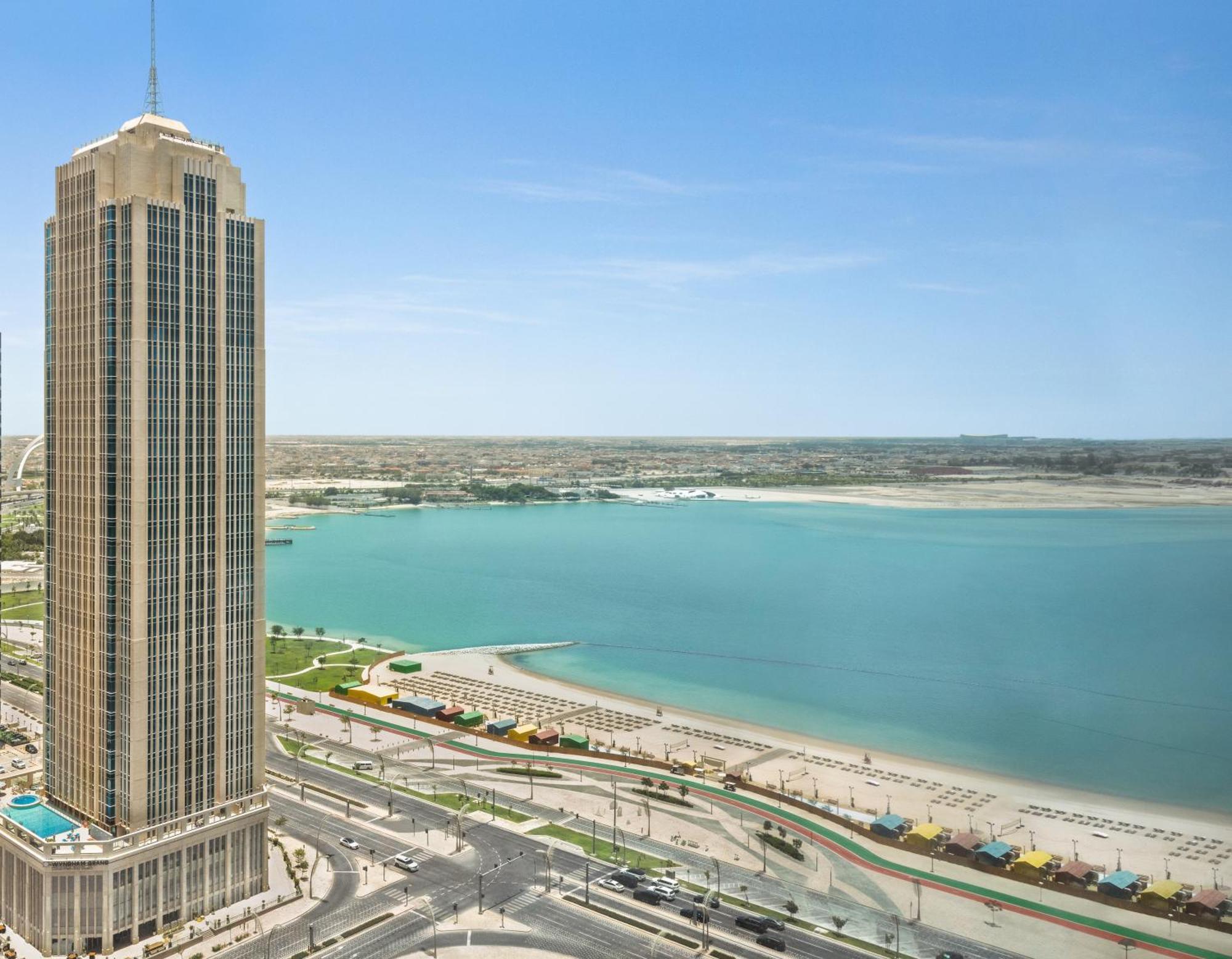 Wyndham Grand Doha West Bay Beach Zewnętrze zdjęcie The Gulf Palace Hotel
