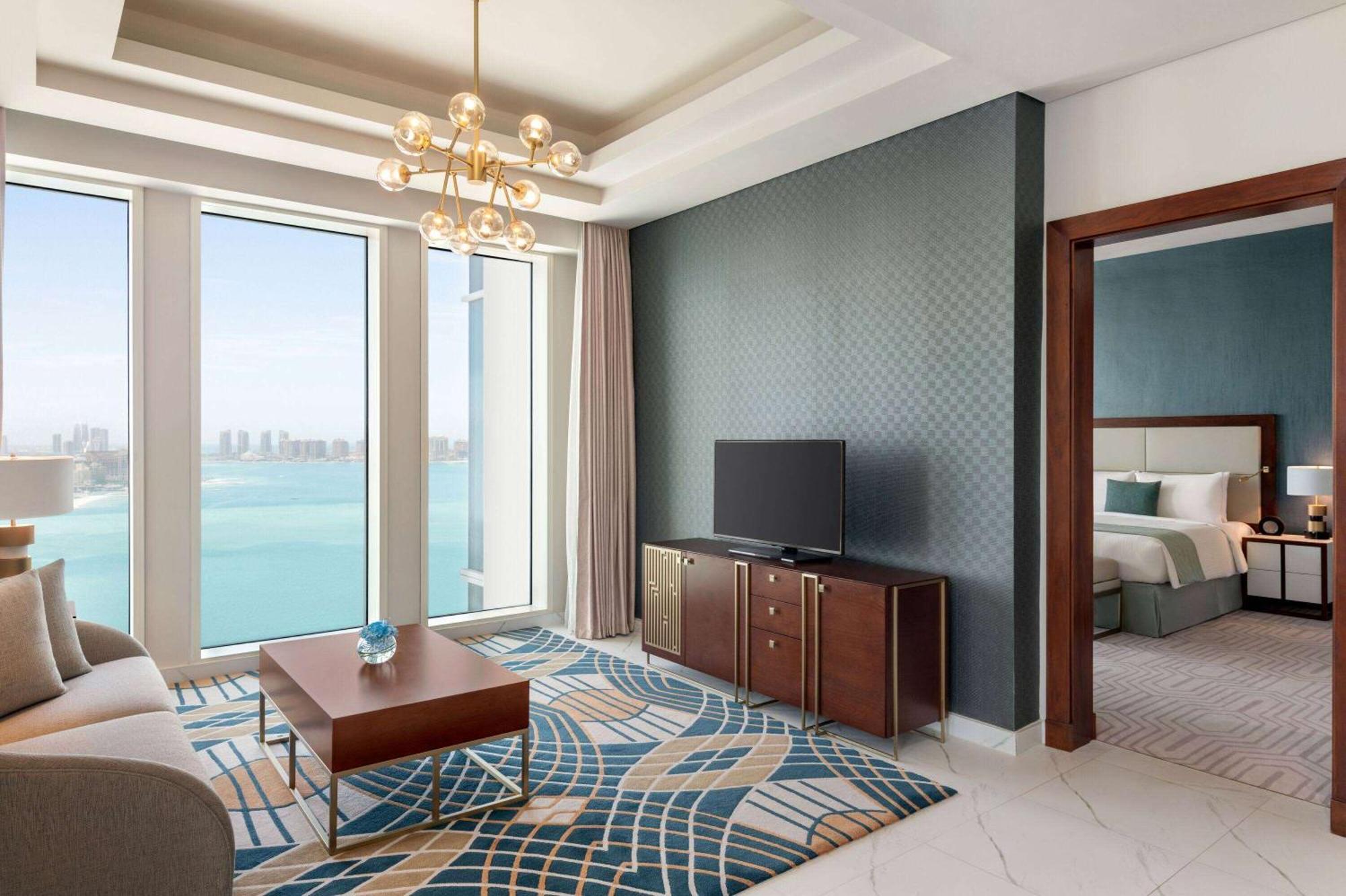 Wyndham Grand Doha West Bay Beach Zewnętrze zdjęcie A suite at the hotel